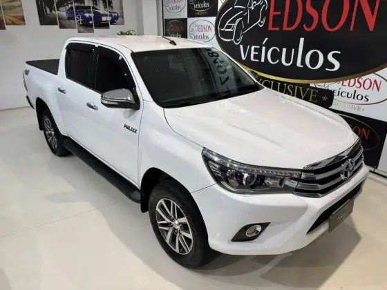 TOYOTA HILUX 2.8 SRX 4X4 CD 16V DIESEL 4P AUTOMÁTICO