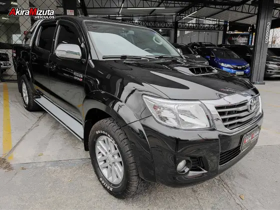 TOYOTA HILUX 3.0 SRV 4X4 CD 16V TURBO INTERCOOLER DIESEL 4P AUTOMÁTICO TOYOTA HILUX 3.0 SRV 4X4 CD 16V TURBO INTERCOOLER DIESEL 4P AUTOMÁTICO
