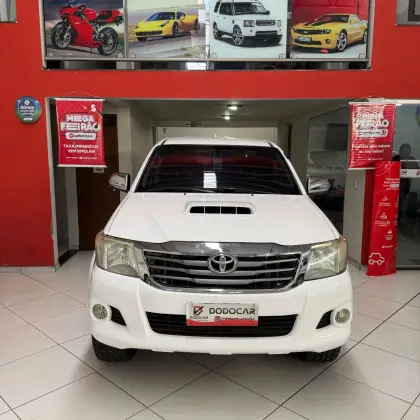 TOYOTA HILUX 3.0 SRV 4X4 CD 16V TURBO INTERCOOLER DIESEL 4P AUTOMÁTICO TOYOTA HILUX 3.0 SRV 4X4 CD 16V TURBO INTERCOOLER DIESEL 4P AUTOMÁTICO