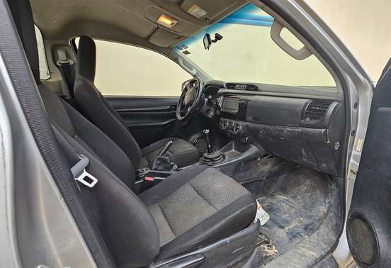 TOYOTA-HILUX-2016