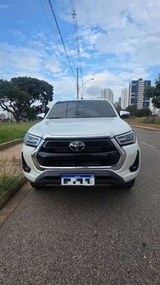 TOYOTA-HILUX-2.8 D-4D TURBO DIESEL CD SRX 4X4 AUTOMÁTICO TOYOTA-HILUX-2021
