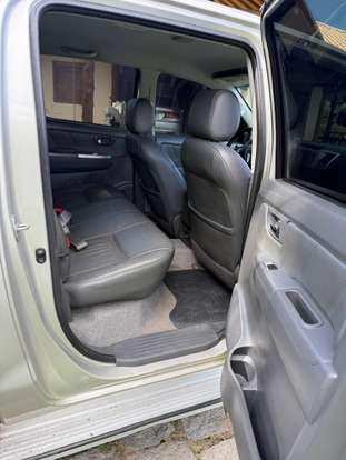TOYOTA-HILUX-2012
