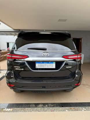 TOYOTA-HILUX SW4-2022