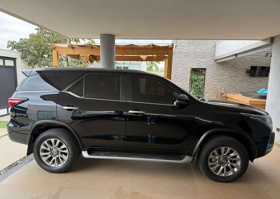 TOYOTA-HILUX SW4-2022