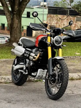 TRIUMPH BONNEVILLE SCRAMBLER 1200 XE 