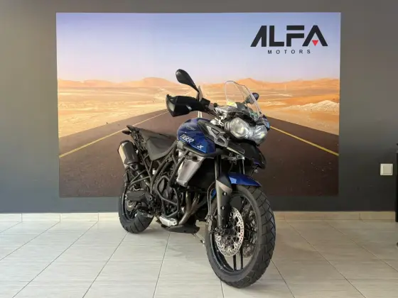 TRIUMPH TIGER 800 XR TRIUMPH TIGER 800 XR