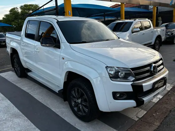 VOLKSWAGEN AMAROK 2.0 HIGHLINE 4X4 CD 16V TURBO INTERCOOLER DIESEL 4P AUTOMÁTICO VOLKSWAGEN AMAROK 2.0 HIGHLINE 4X4 CD 16V TURBO INTERCOOLER DIESEL 4P AUTOMÁTICO