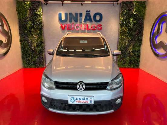 VOLKSWAGEN-CROSSFOX-2012