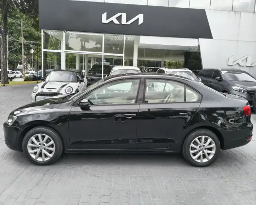 VOLKSWAGEN JETTA 2.0 COMFORTLINE FLEX 4P TIPTRONIC VOLKSWAGEN JETTA 2.0 COMFORTLINE FLEX 4P TIPTRONIC