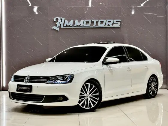 VOLKSWAGEN JETTA 2.0 TSI HIGHLINE 211CV GASOLINA 4P TIPTRONIC VOLKSWAGEN JETTA 2.0 TSI HIGHLINE 211CV GASOLINA 4P TIPTRONIC