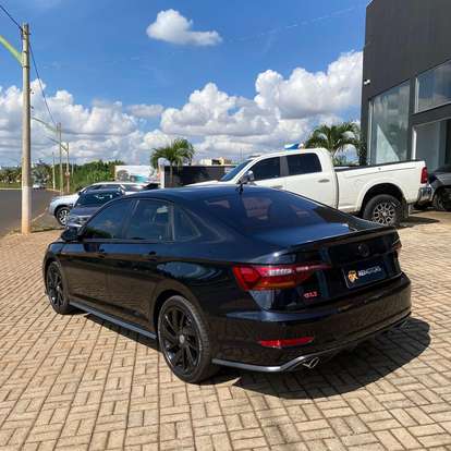VOLKSWAGEN-JETTA-2021