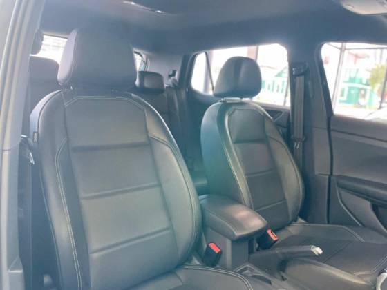 /en/city-joinville/cate-car-used-car/volkswagen-t-cross-2023-1-4-250-tsi-total-flex-highline-automatic-48199864316725248/-14