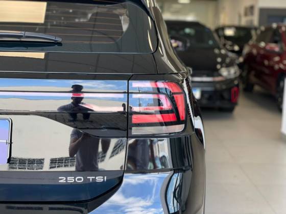 /en/city-joinville/cate-car-used-car/volkswagen-t-cross-2023-1-4-250-tsi-total-flex-highline-automatic-48199864316725248/-16