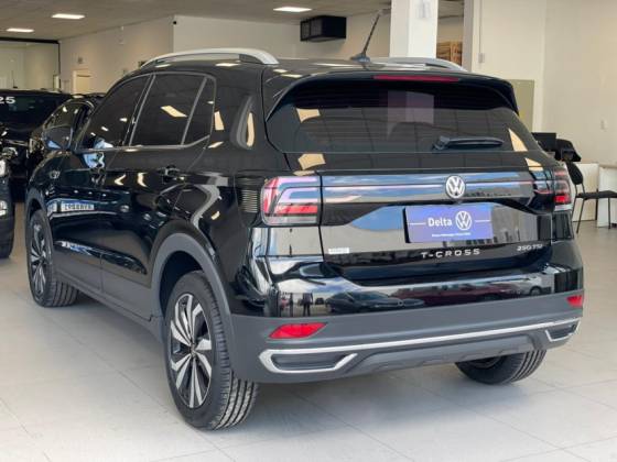 /en/city-joinville/cate-car-used-car/volkswagen-t-cross-2023-1-4-250-tsi-total-flex-highline-automatic-48199864316725248/-17