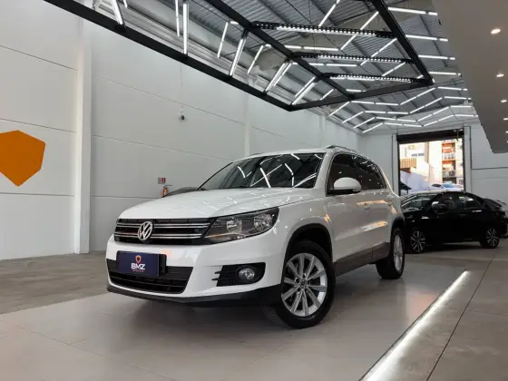 VOLKSWAGEN TIGUAN 2.0 TSI 16V TURBO GASOLINA 4P TIPTRONIC VOLKSWAGEN TIGUAN 2.0 TSI 16V TURBO GASOLINA 4P TIPTRONIC