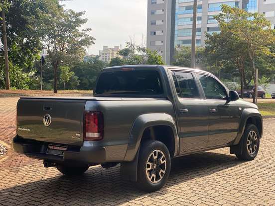 VOLKSWAGEN-AMAROK-2023