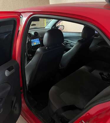 VOLKSWAGEN-GOL-2009