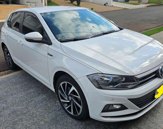 VOLKSWAGEN-POLO-2020