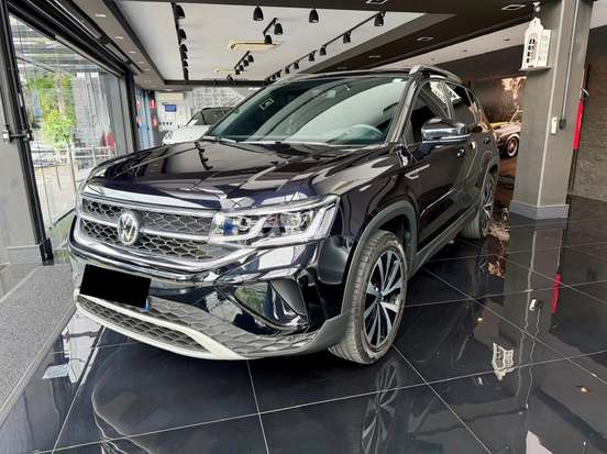 VOLKSWAGEN-TAOS-2021