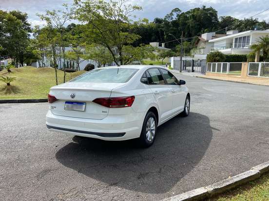 VOLKSWAGEN-VIRTUS-2021