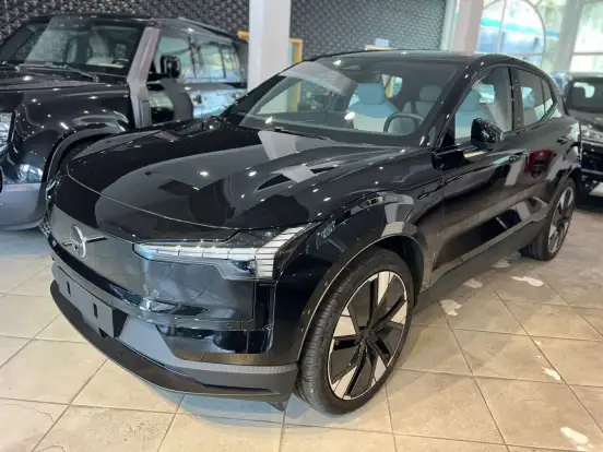 VOLVO-EX30-69 KW ELÉTRICO PERFORMANCE ULTRA VOLVO-EX30-2025