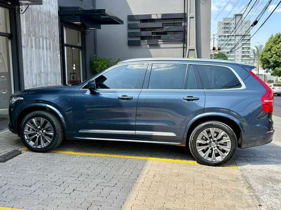 VOLVO-XC90-2024