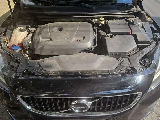 VOLVO-V40-2.0 T4 MOMENTUM GASOLINA 4P AUTOMÁTICO VOLVO-V40-2017