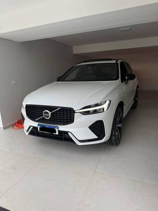 VOLVO XC60 2.0 T8 RECHARGE R-DESIGN AWD GEARTRONIC