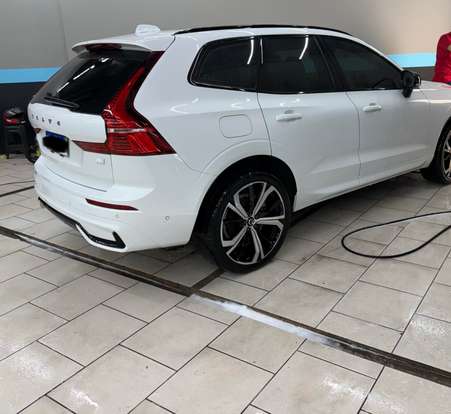 VOLVO-XC60-2021