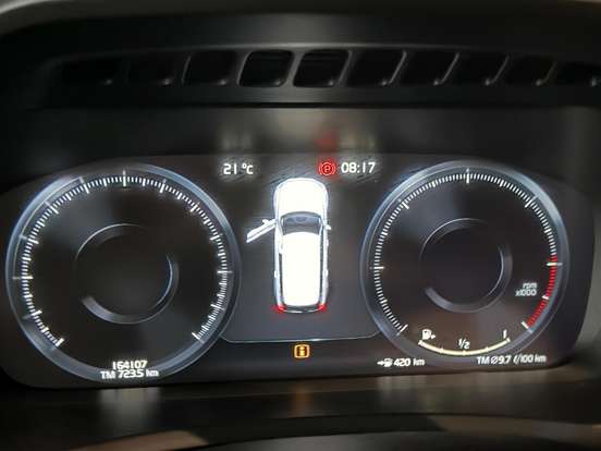 VOLVO-XC90-2020