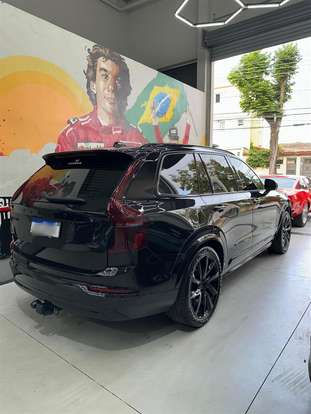 VOLVO-XC90-2022