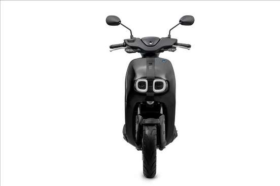 YAMAHA-NEOS CONNECTED-2025