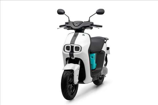 YAMAHA-NEOS CONNECTED-2025