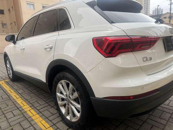 AUDI-Q3-2020