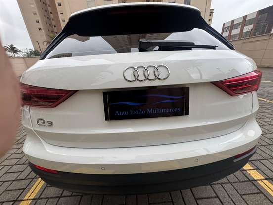 AUDI-Q3-2020