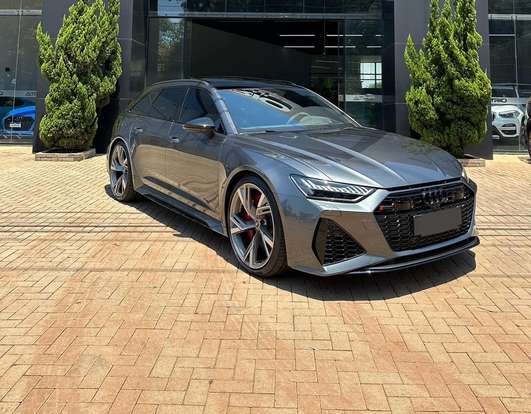 AUDI-RS6-2020