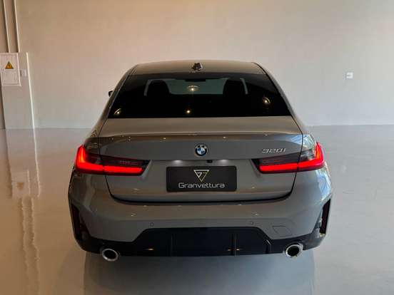 BMW-320i-2025