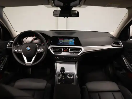 BMW-330i-2.0 16V TURBO GASOLINA SPORT AUTOMÁTICO BMW-330i-2019