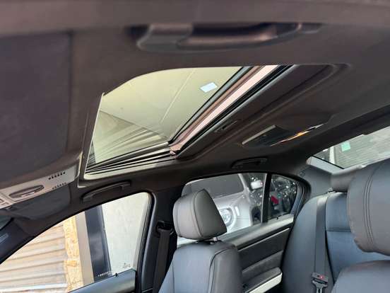 BMW-335i-2006