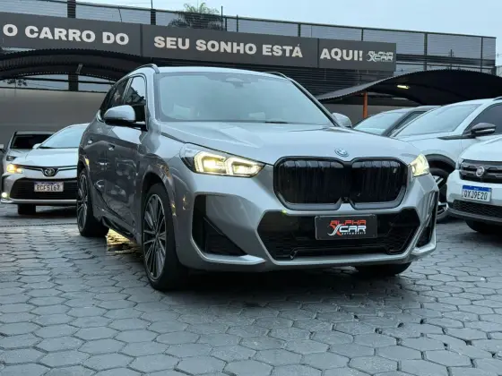 BMW iX1 ELÉTRICO eDRIVE20 X LINE BMW iX1 ELÉTRICO eDRIVE20 X LINE
