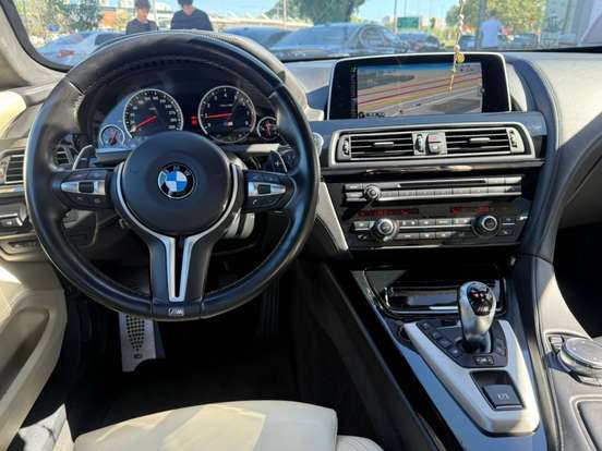 BMW-M6-4.4 GRAN COUPÉ V8 32V GASOLINA 4P AUTOMÁTICO BMW-M6-2015