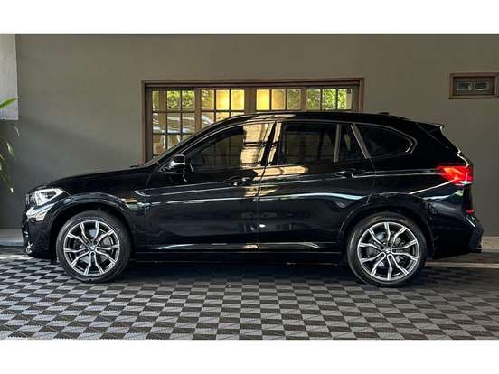 BMW-X1-2022
