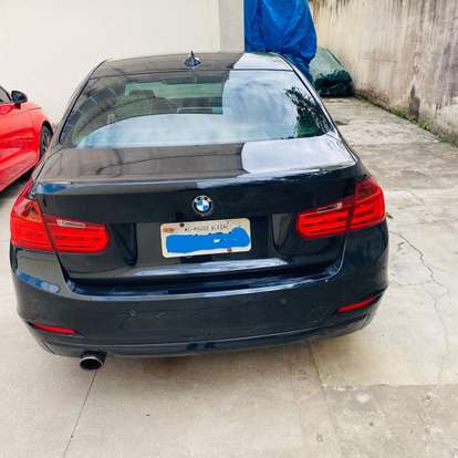 BMW-320i-2014