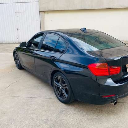 BMW-320i-2014