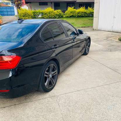 BMW-320i-2014