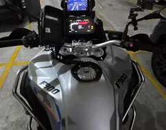 BMW F 900 GS ADVENTURE BMW F 900 GS ADVENTURE