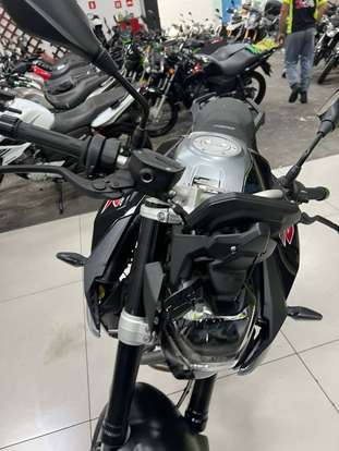 BMW-F 900 R SPORT-2023