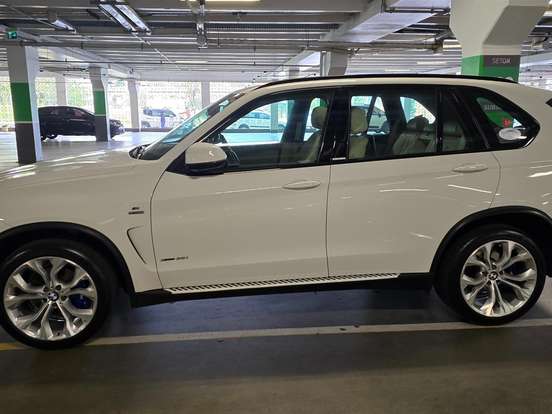 BMW-X5-3.0 FULL 4X4 35I 6 CILINDROS 24V GASOLINA 4P AUTOMÁTICO BMW-X5-2015