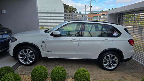 BMW-X5-3.0 FULL 4X4 35I 6 CILINDROS 24V GASOLINA 4P AUTOMÁTICO BMW-X5-2015