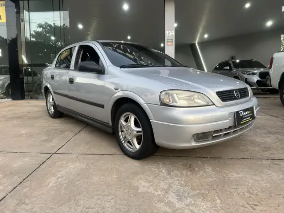 CHEVROLET ASTRA 1.8 MPFI GL SEDAN 8V ÁLCOOL 4P MANUAL CHEVROLET ASTRA 1.8 MPFI GL SEDAN 8V ÁLCOOL 4P MANUAL